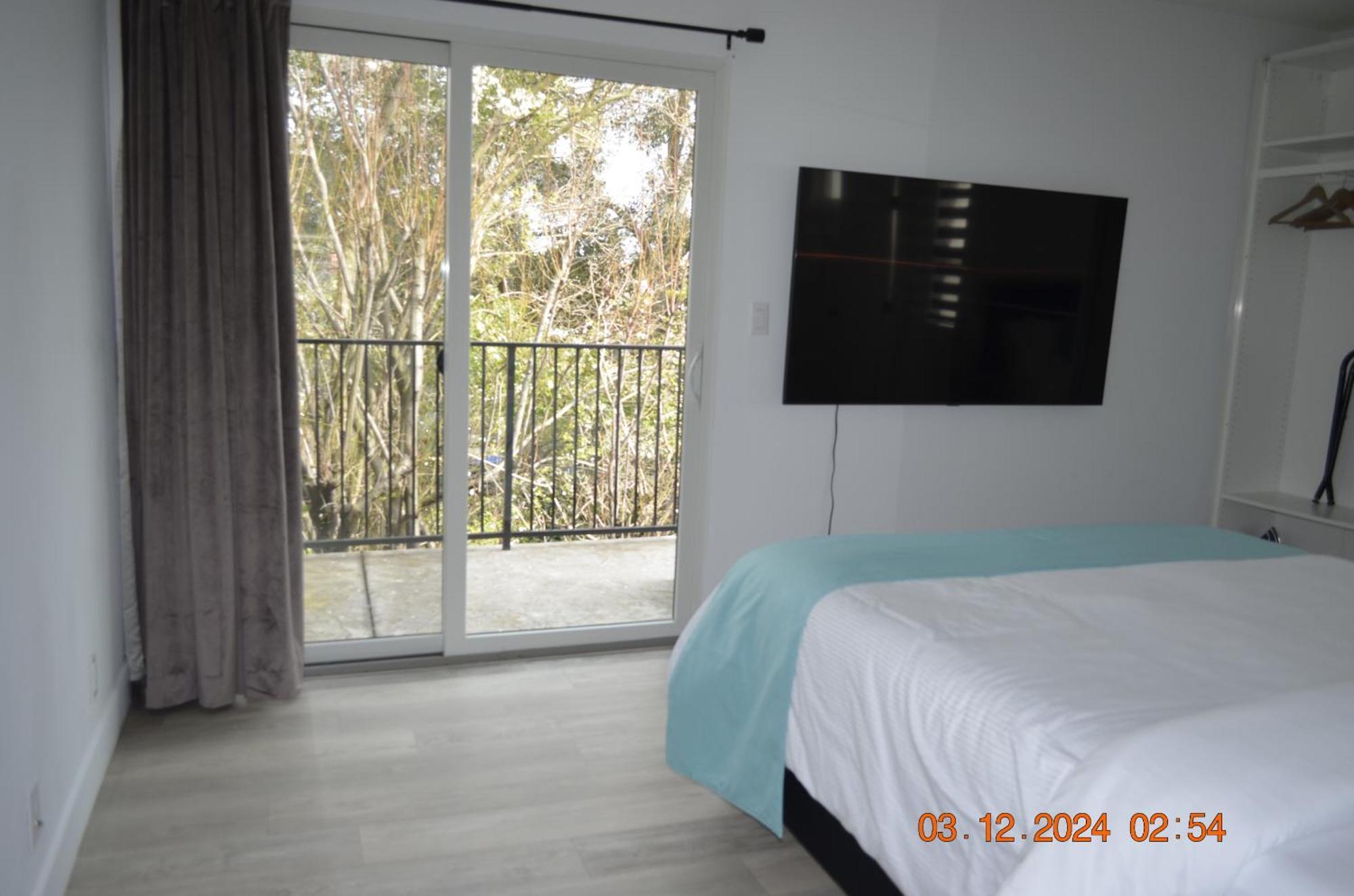Dimond Abode Vacation Home #1 Oakland Dimond District Bilik gambar